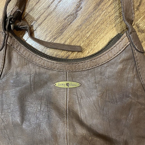 LUCKY BRAND ROBERTSON CONVERTIBLE HOBO TAUPE BROWN LEATHER PURSE BAG BOHO - Picture 4 of 11